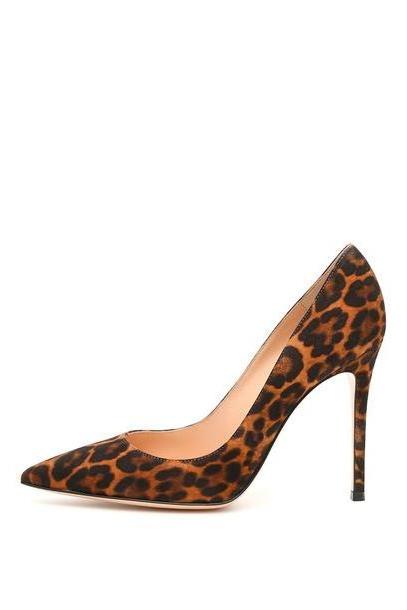 Gianvito Rossi Gianvito 105 Pumps in brown / print / leopard cover image